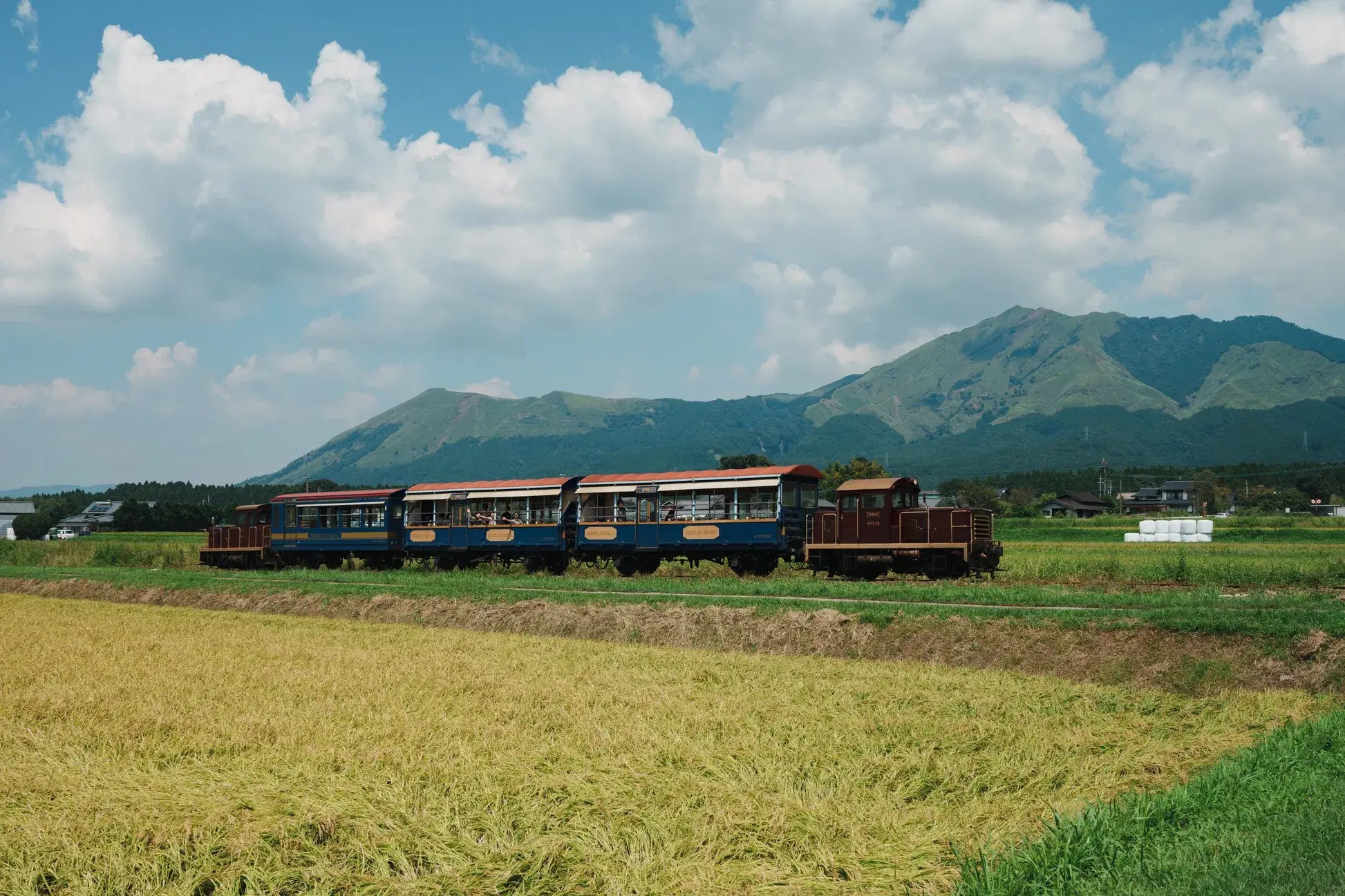 (截止)阿蘇慢旅一日遊(指定包團)｜復古列車・茶道・草原